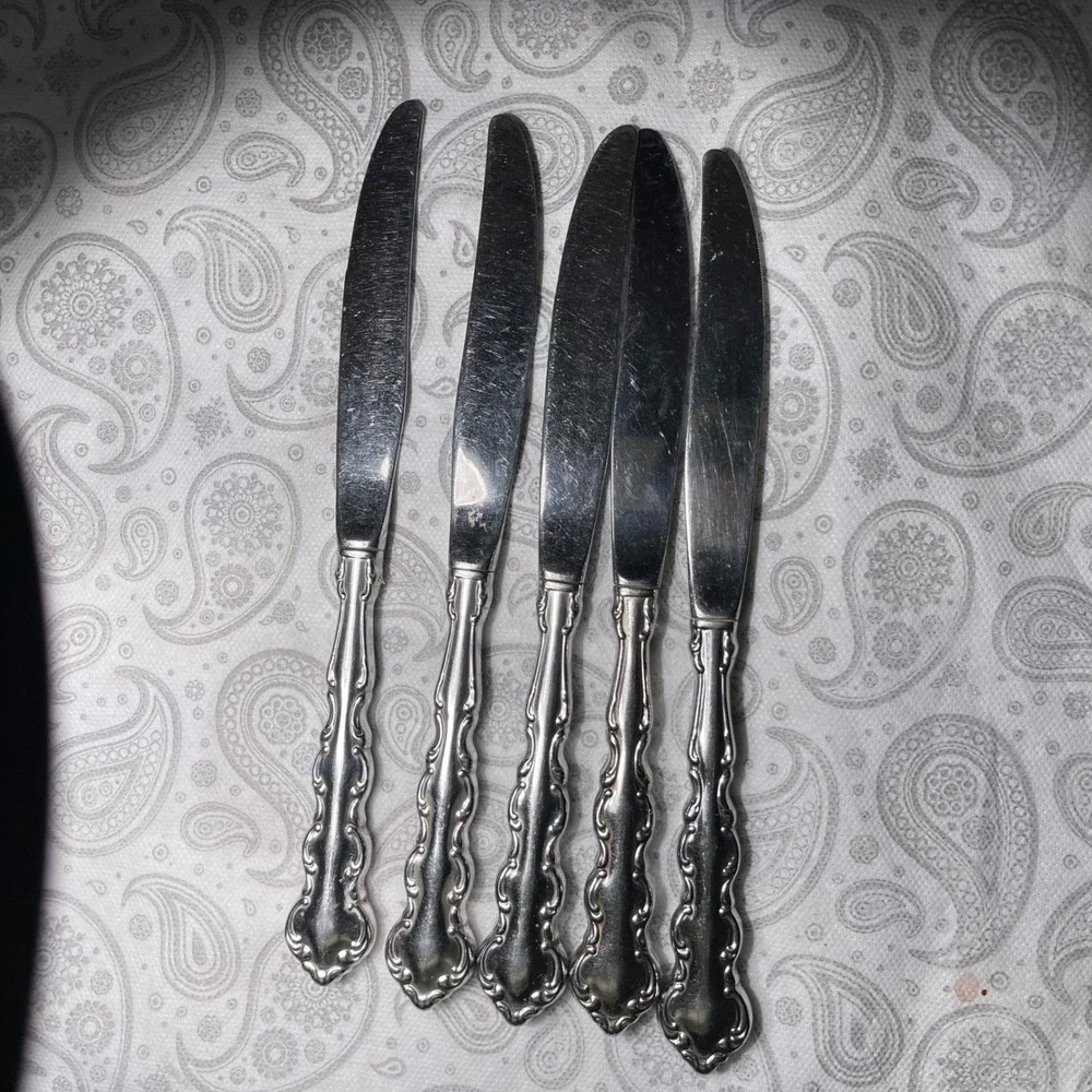Vintage Style Stainless Steel Dinner Knives Set of 5 Ornate Handle